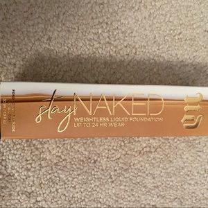 UD Stay Naked foundation